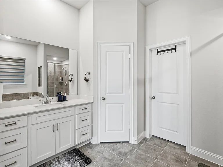 105 Portina Dr — Photo 13