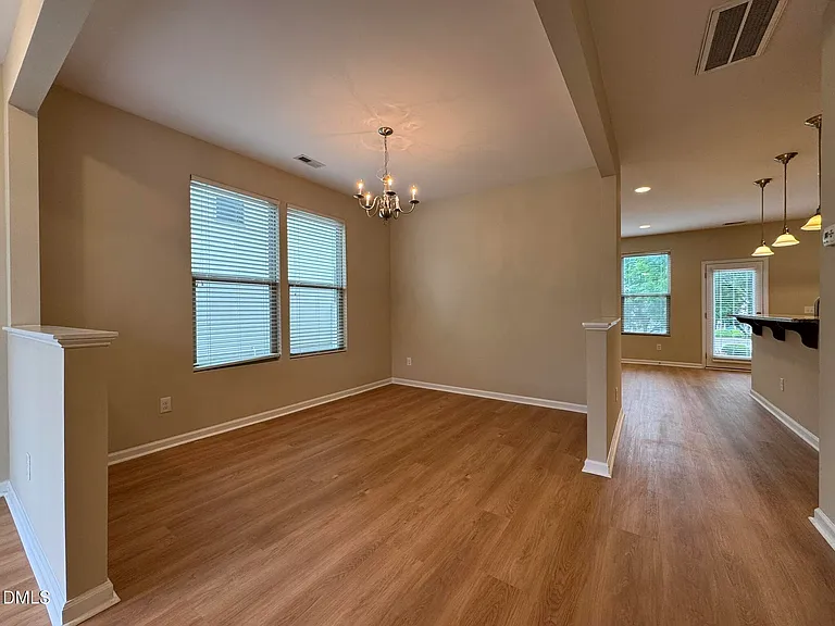 4478 Middletown Dr — Photo 6
