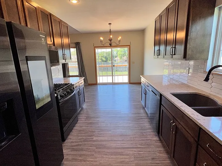 2214 Elk Ct — Photo 6