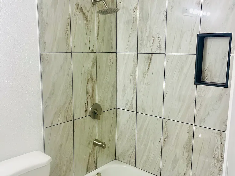 2811 Pepper Oaks Dr — Photo 3