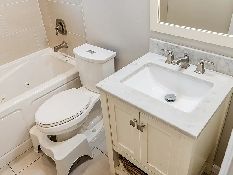 8570 NW 15th Ct — Photo 40