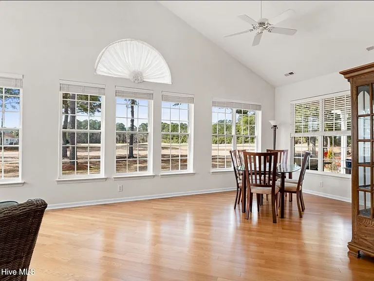 7401 Hermitage Ln — Photo 12