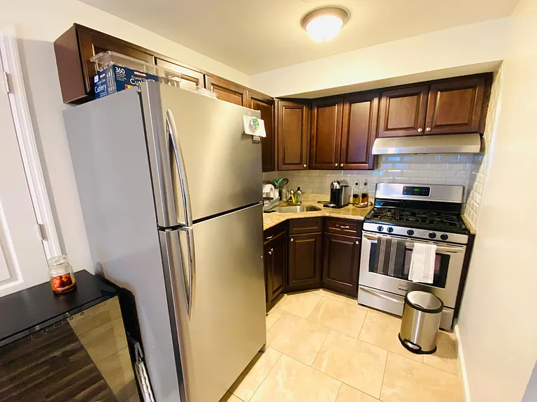 121 Benziger Ave #1 — Photo 2