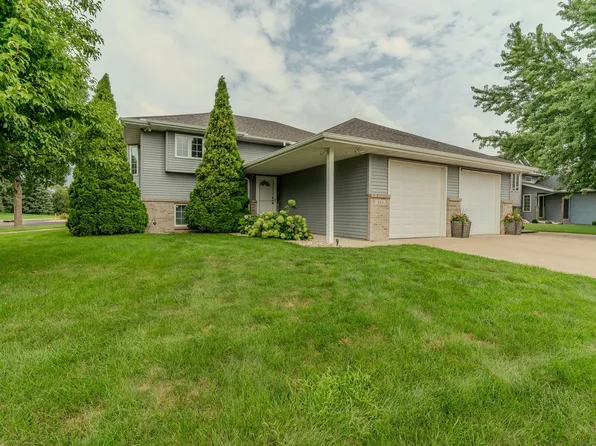 653 Grayhawk Dr, Mankato, MN 56001