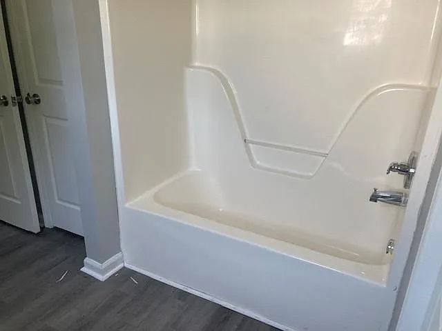 704 Seaton Ct — Photo 17