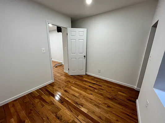 Rented by Compass | media 14