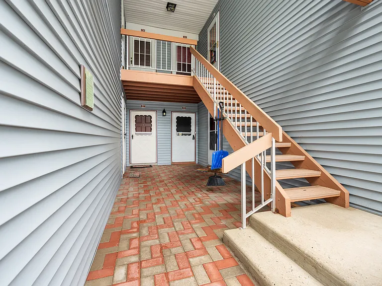 111 Aimwick Ct — Photo 22