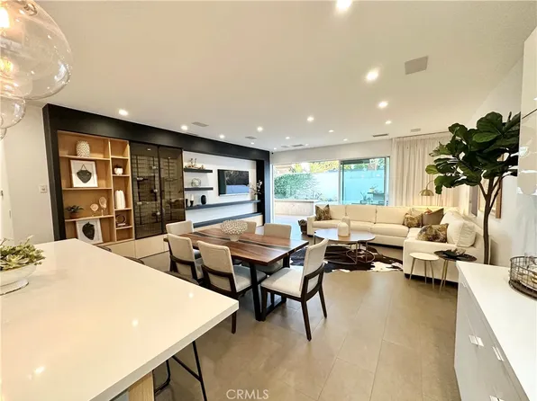 23026 Mobile St, West Hills, CA 91307