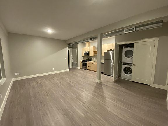 3rd image of 619 Emerald Ave NE APT 1