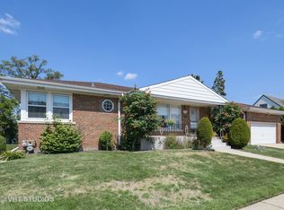 7140 W Seward St, Niles, IL 60714