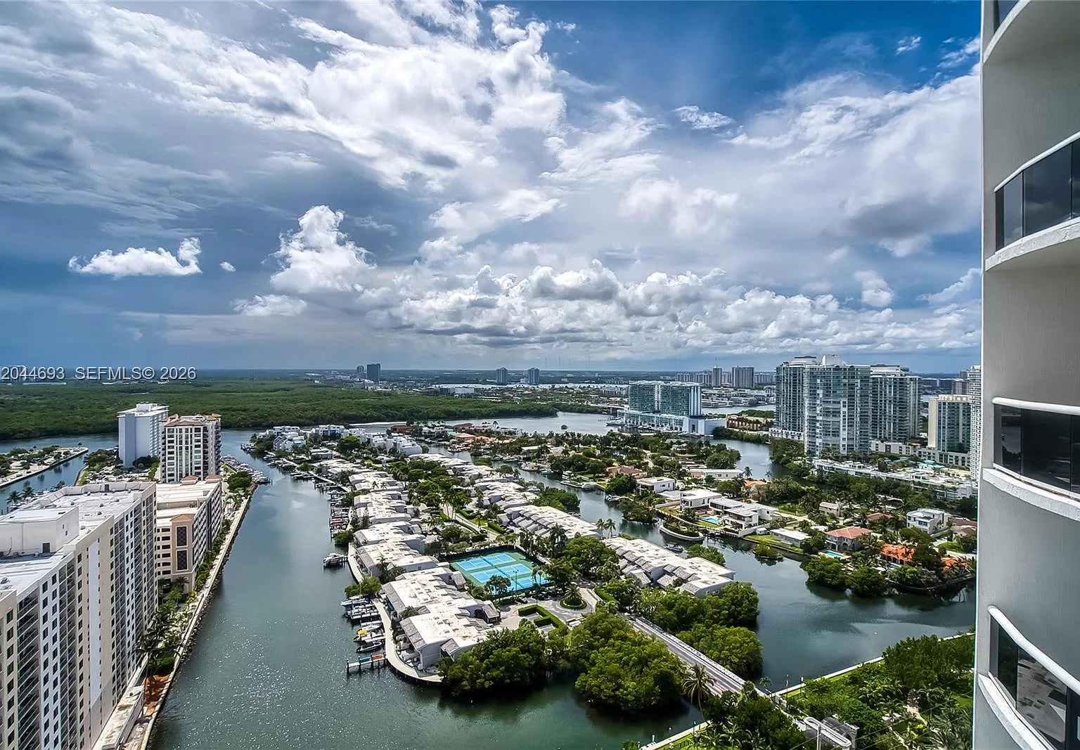 2 bed, 1435 sqft, $5,800 — Photo 3
