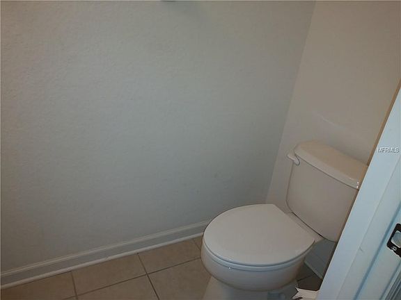 4th image of 1560 Stockton Dr