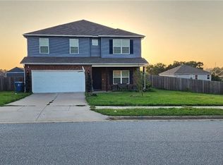 702 SW Loudon Dr, Bentonville, AR 72712