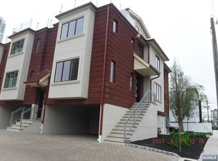158 English St, Fort Lee, NJ 07024