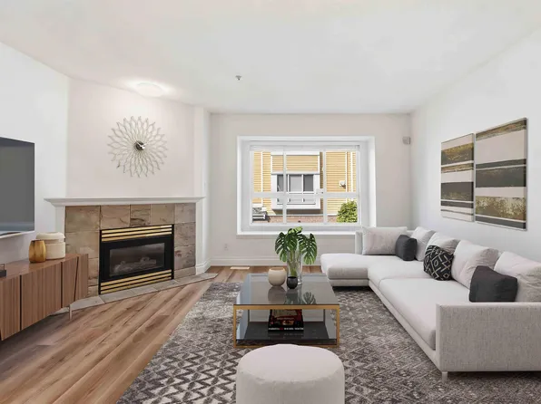 8433 Jellicoe St, Vancouver, BC V5S 2J4