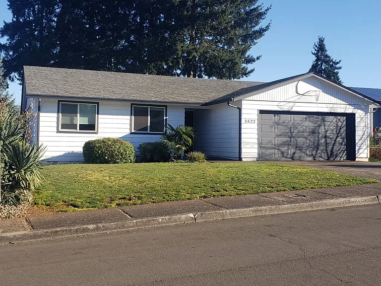 5522 Beechwood Ct S — Photo 2