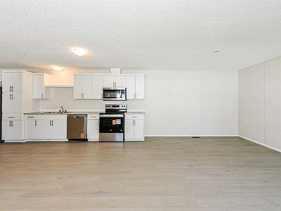 5th image of 4802 54th Ave #77