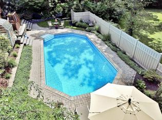 1 Phyllis Dr, Succasunna, NJ 07876