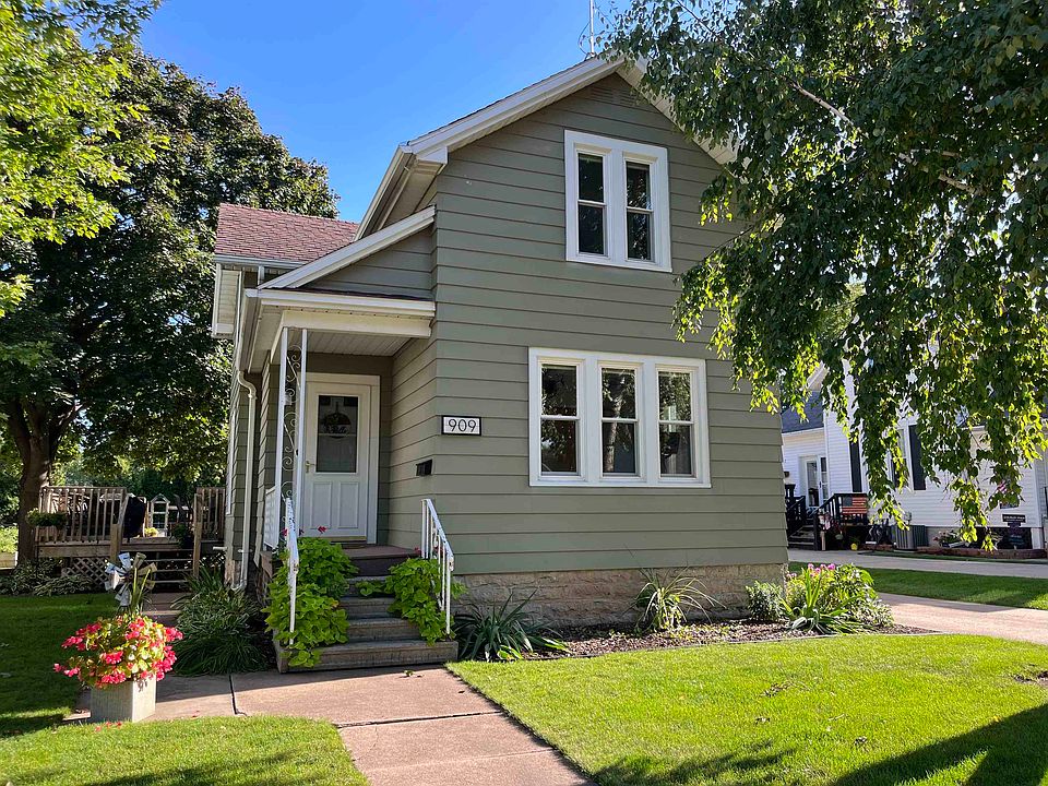 1st image of 909 W 11th Ave