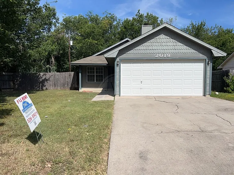 2019 Dickens Dr — Photo 1
