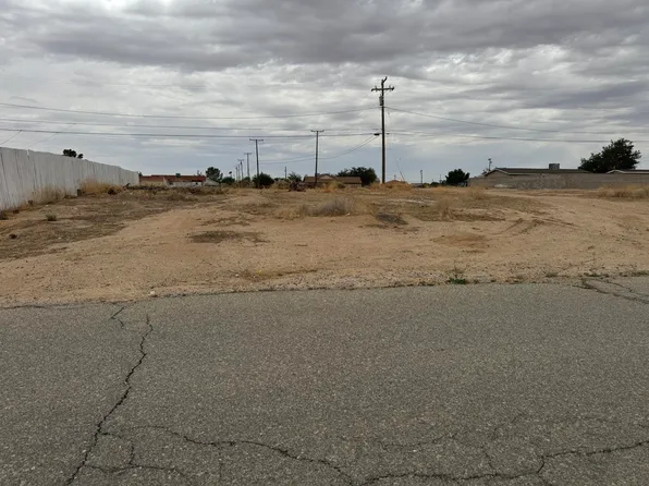 1 Walpole Ave, California City, CA 93505