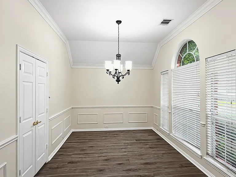 502 Overhill Dr — Photo 15