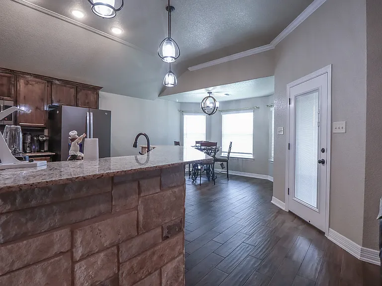 8107 Preston Hollow Dr — Photo 13