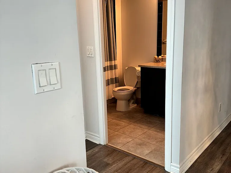 19 Grand Trunk Cres #1510 — Photo 18
