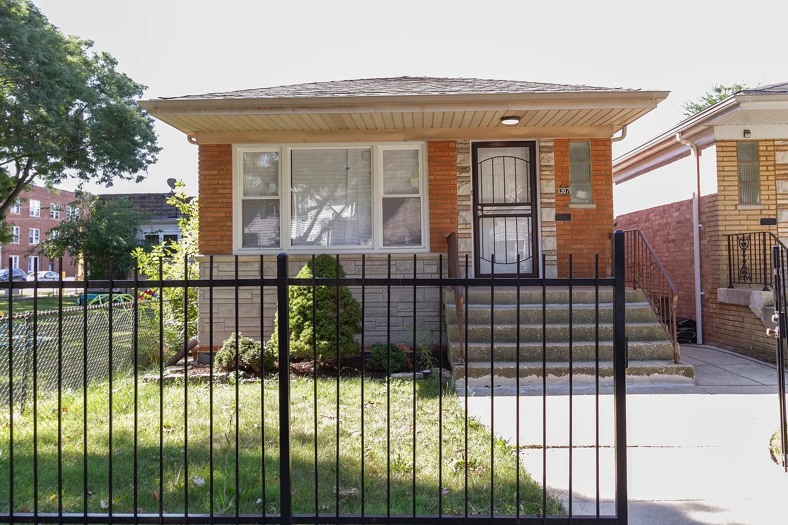 307 W 110th Pl photo 1