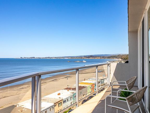 2nd image of 230 Rio Del Mar Blvd APT K