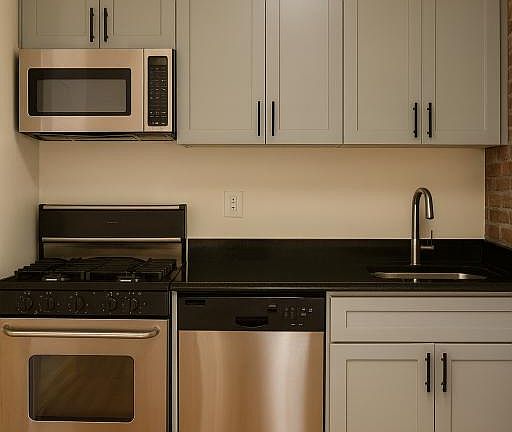 4th image of 42 Avenue B #10PHN