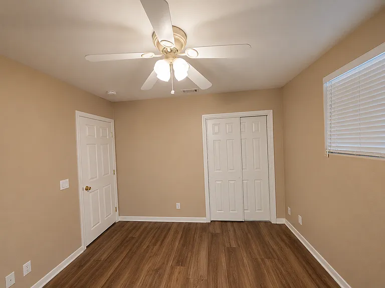 1442 W Valencia Dr — Photo 17