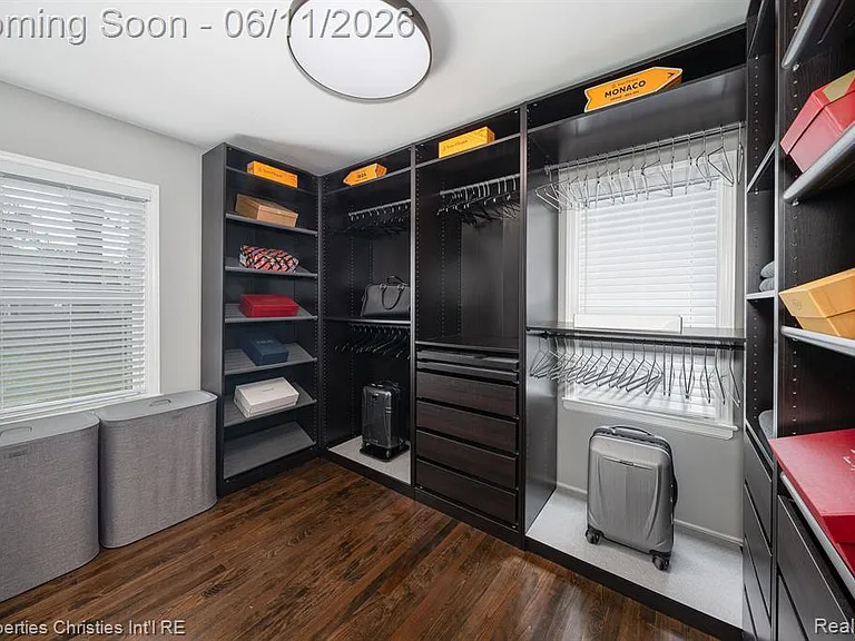 3318 Prairie Ave — Photo 10