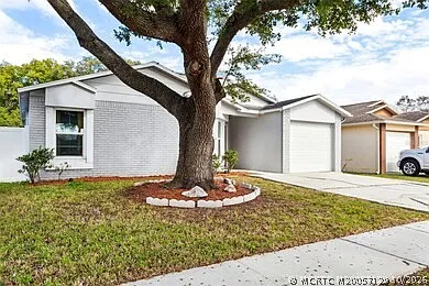 3 bed, 2.0 bath, 1475 sqft, $1,500 — Photo 2