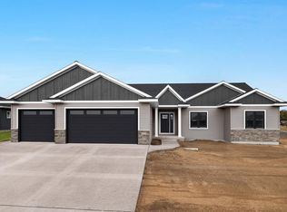 617 Laramie Ln, Holmen, WI 54636