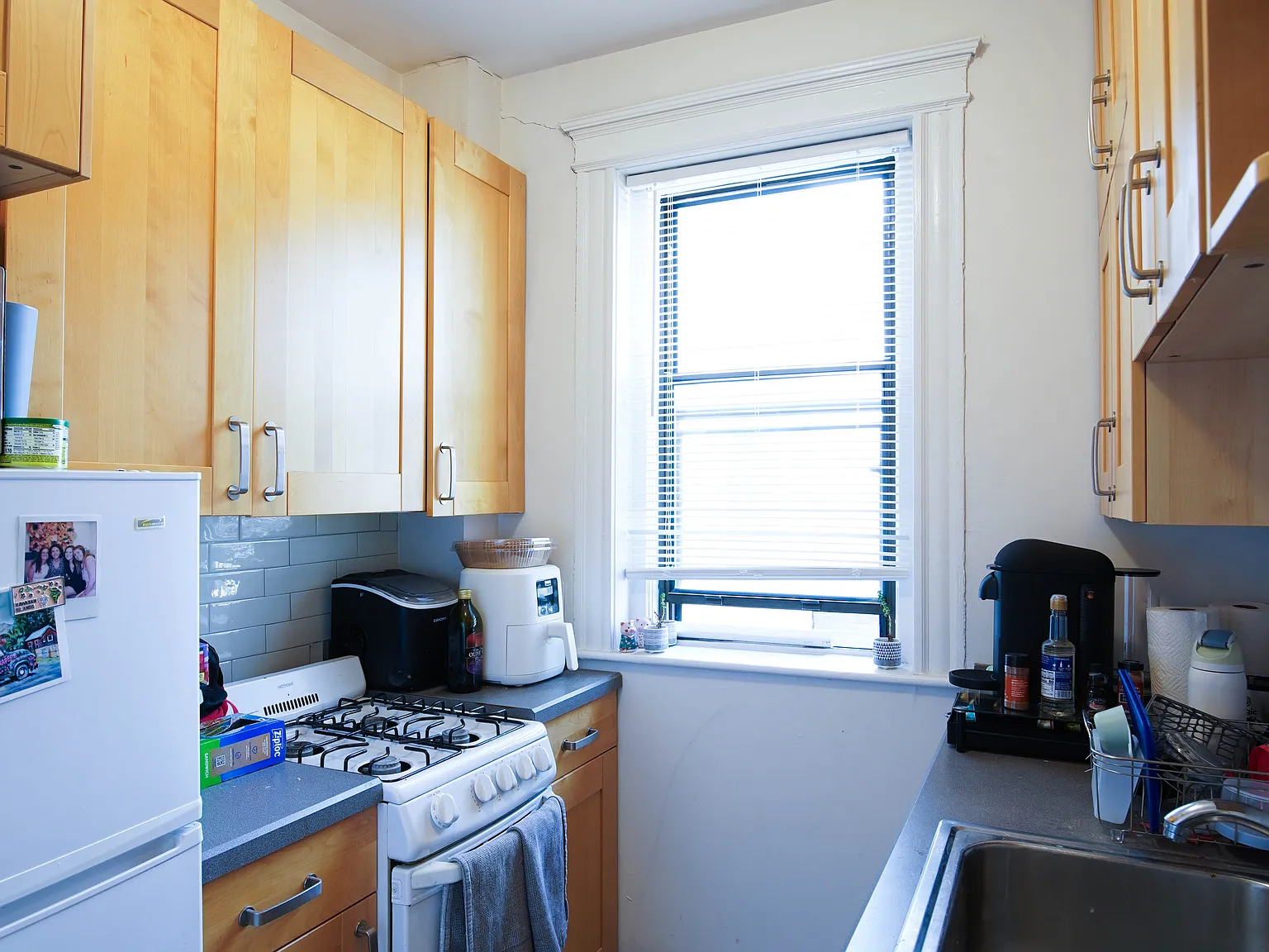 Studio, 340 sqft, $2,350 — Photo 3