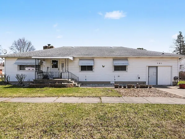 701 Rhodes St, Pinconning, MI 48650