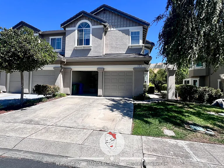 303 Sutton Cir — Photo 1