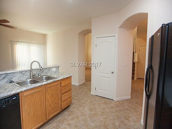 4th image of 2809 Woodland Park Ave