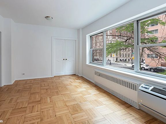 3rd image of 20 Sutton Pl S APT 2B