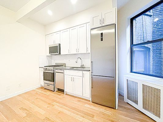 1st image of 346 E 62nd St APT 3B
