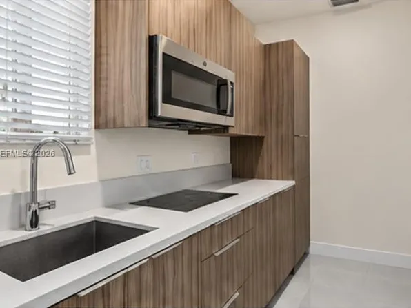6680 NW 102nd Path, Doral, FL 33178
