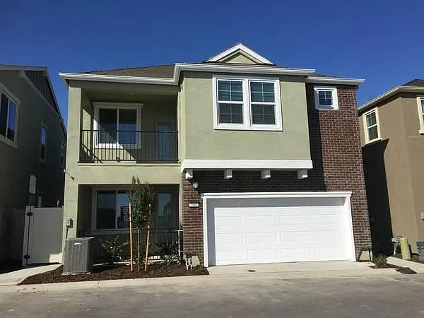 2049 Mannington Pl — Photo 1
