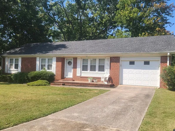 106 Maple Cv, Martin, TN 38237