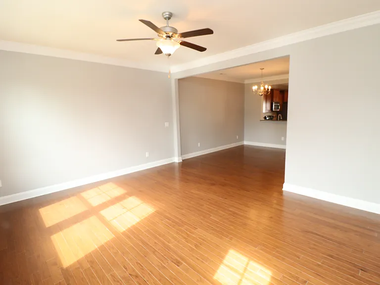 1428 Providence Green Ln — Photo 22