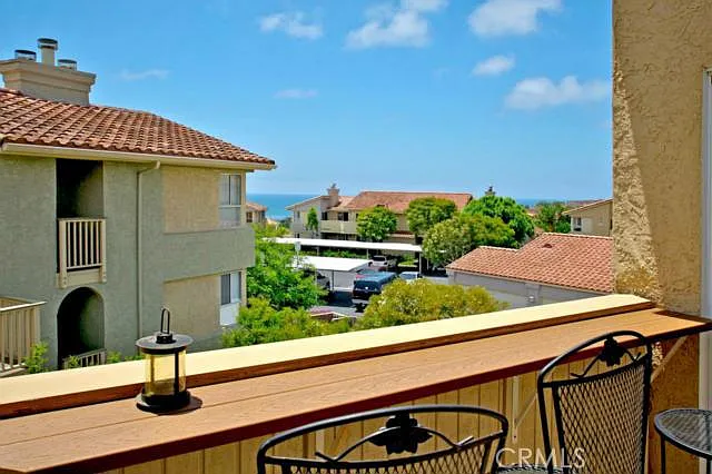2 bed, 1200 sqft, $3,250 — Photo 2
