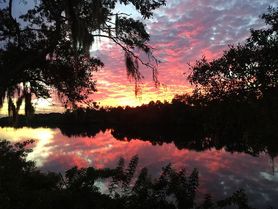 Many spectacular sunsets!