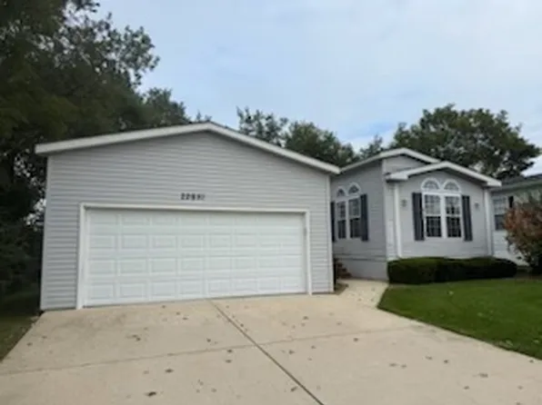 22651 S Foxfire Dr, Frankfort, IL 60423