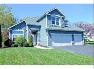 170 School Dr, Round Lake, IL 60073