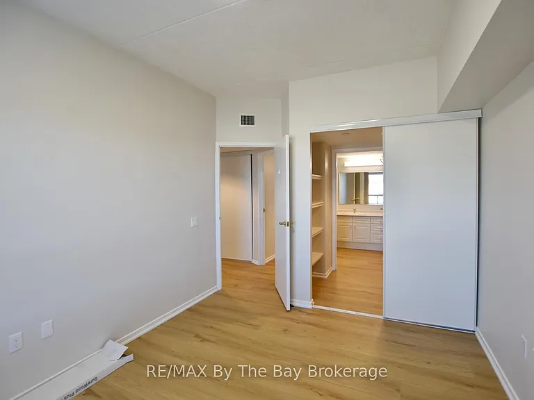49 Raglan St #109 — Photo 15